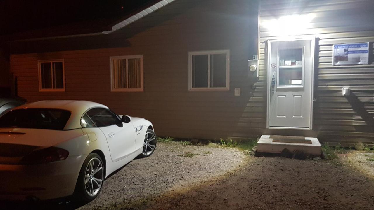 Preferred Rooms By Crestview Guest House Chapleau Екстериор снимка
